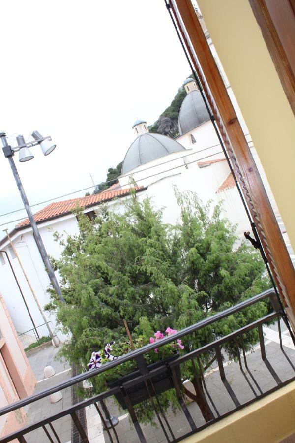 Su Campanile Hotel Baunei Bagian luar foto