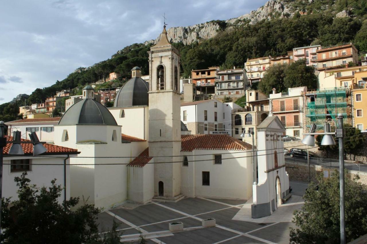 Su Campanile Hotel Baunei Bagian luar foto
